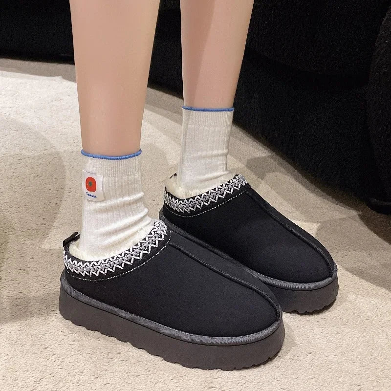 Sasha - Plush Mini Snow Boot - Black